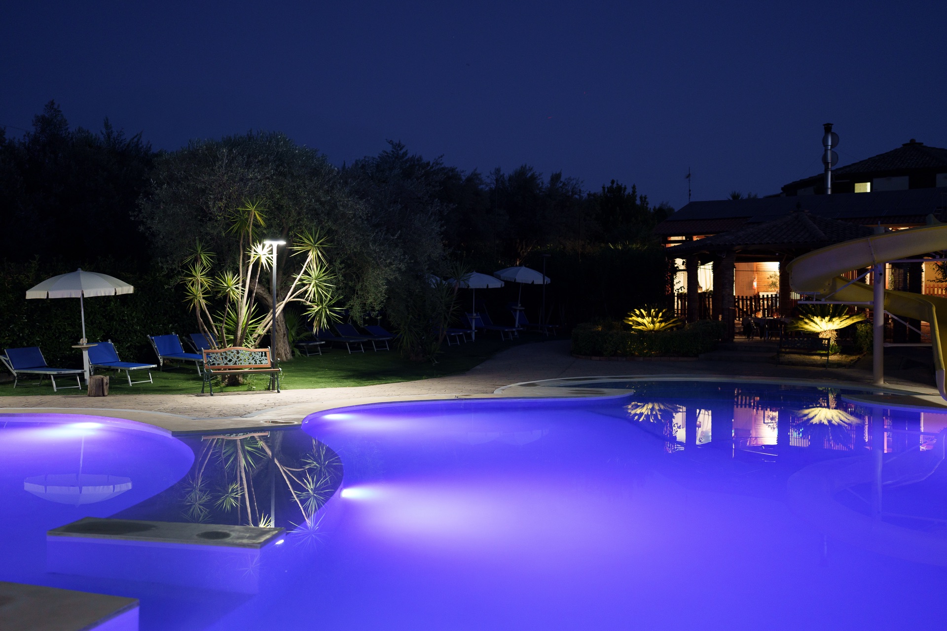 La piscina di sera 4